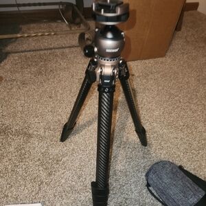 Neewer LITETRIP LT35 61 Travel Tripod carbonfiber w/ pan Tilt profile ball head